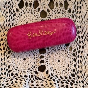 Lilly Pulitzer Signature Hot Pink Clamshell Eyeglass Case Velvet Blue Interior